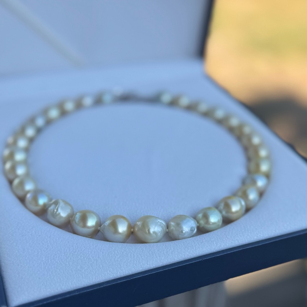 ✨ Elegant South Sea Gold Pearl Necklace ✨